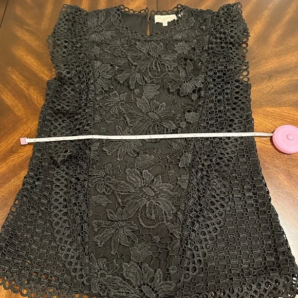 Ted Baker Zania Lace Tee size 0 like new - Picture 5 of 14